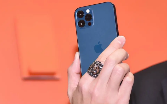 兴仁苹果手机维修分享iPhone12系列重启方法教程 